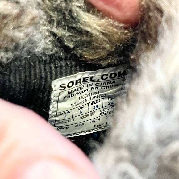 Awesome Sorel faux fur cuff booties! - Picture 13 of 15
